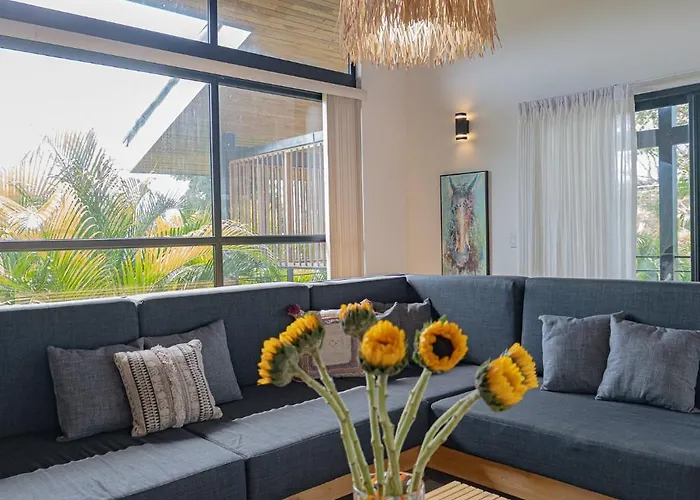 Bernard - Luxurious Walking Distance To The Tamarindo