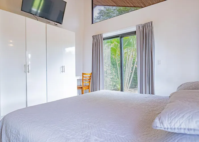 Bernard - Luxurious Walking Distance To The