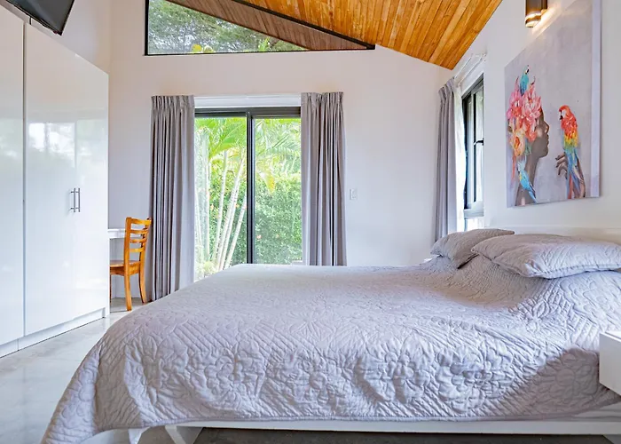 Bernard - Luxurious Walking Distance To The * Tamarindo