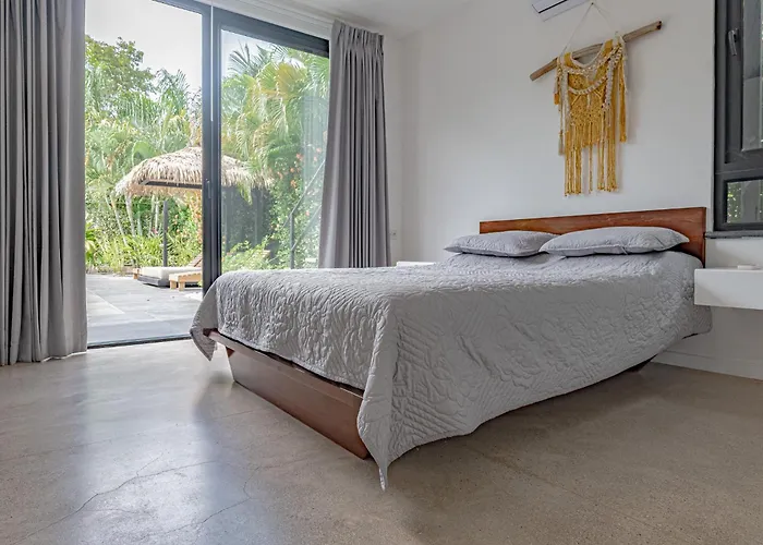 Villa Bernard - Luxurious Walking Distance To The