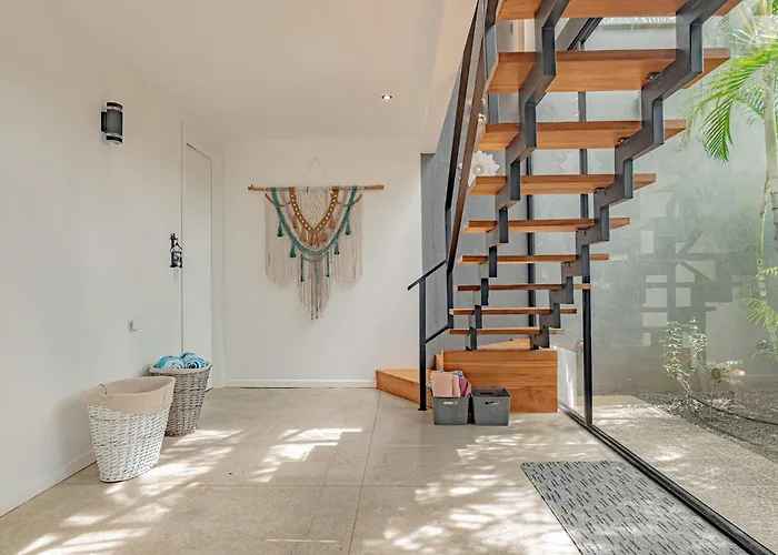 Bernard - Luxurious Walking Distance To The